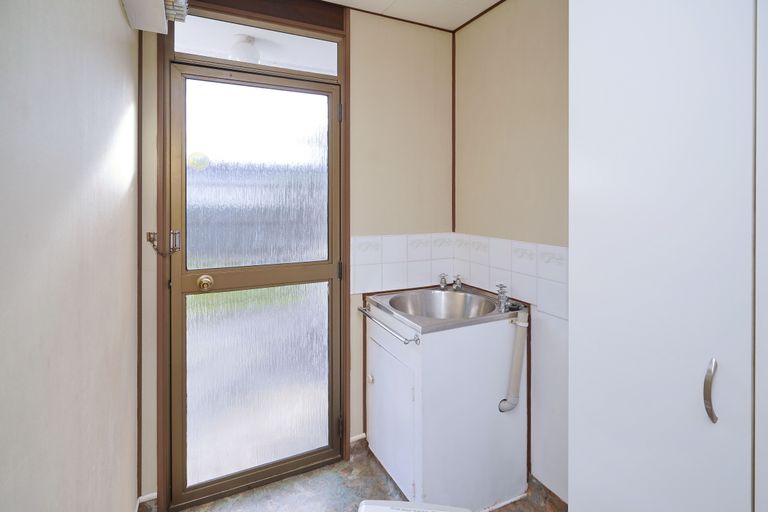 Photo of property in 49 Oldwood Street, Bishopdale, Christchurch, 8053