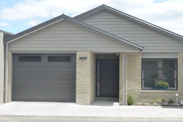 Photo of property in 52 Scoria Close, Pyes Pa, Tauranga, 3112