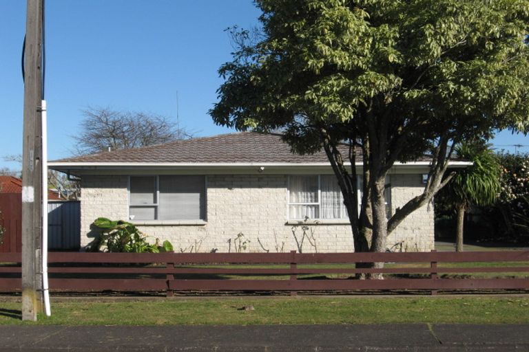 Photo of property in 2/25 Scott Road, Papakura, 2110