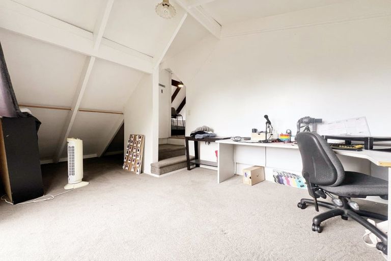 Photo of property in 2/87 Hillsborough Road, Hillsborough, Auckland, 1042