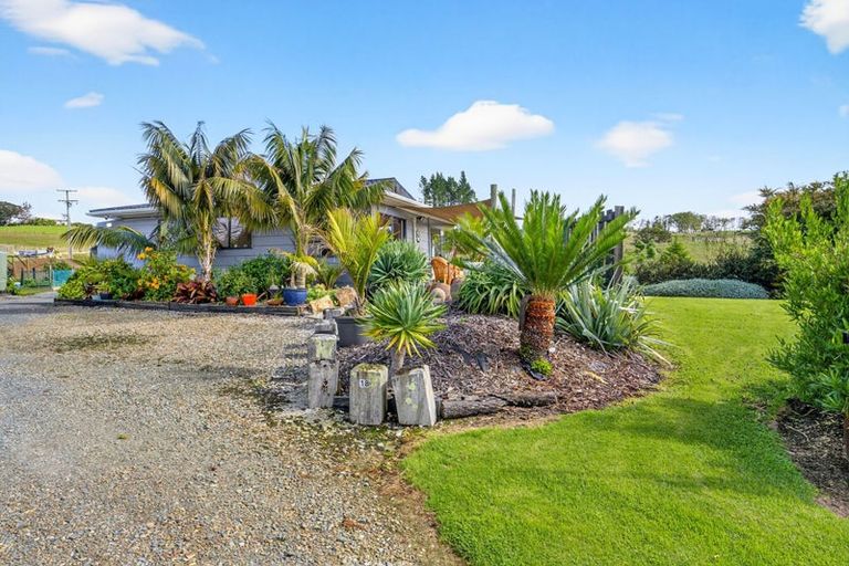 Photo of property in 252 Oneriri Road, Kaiwaka, 0573