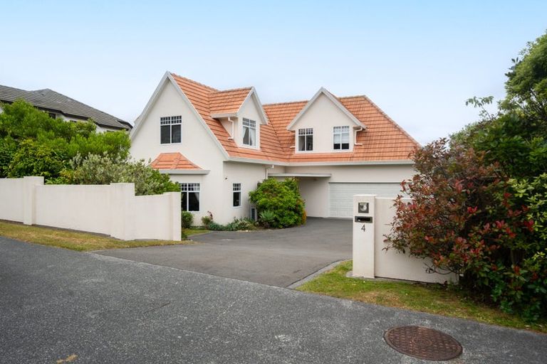 Photo of property in 4 Amesbury Drive, Churton Park, Wellington, 6037