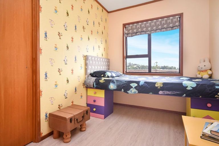 Photo of property in 24 Danbury Drive, Torbay, Auckland, 0630