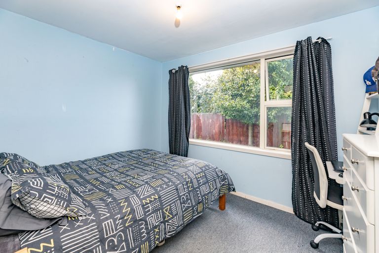 Photo of property in 72 Wingate Street, Redwood, Christchurch, 8051