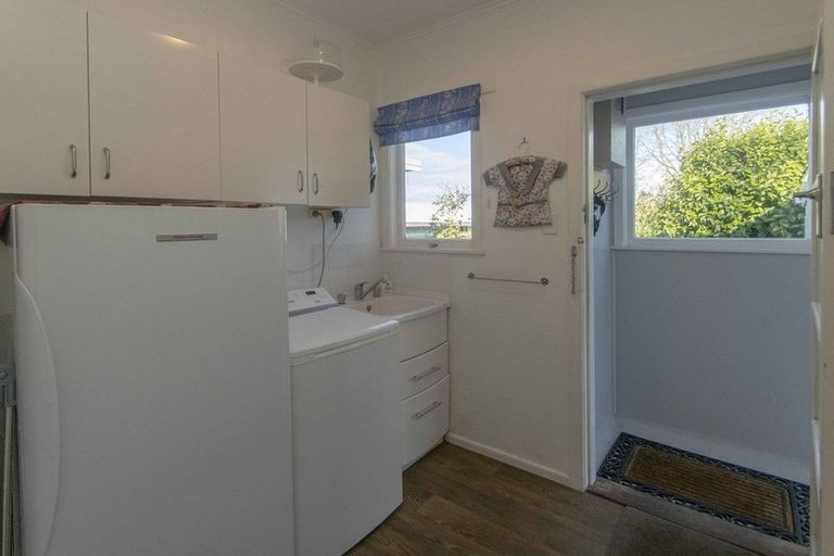 Photo of property in 166 Mill Road, Clive, 4180