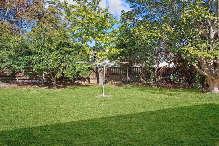Photo of property in 23 Mawney Road, Henderson, Auckland, 0610