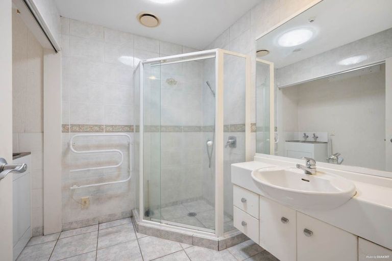 Photo of property in 11/77 Saint George Street, Papatoetoe, Auckland, 2025