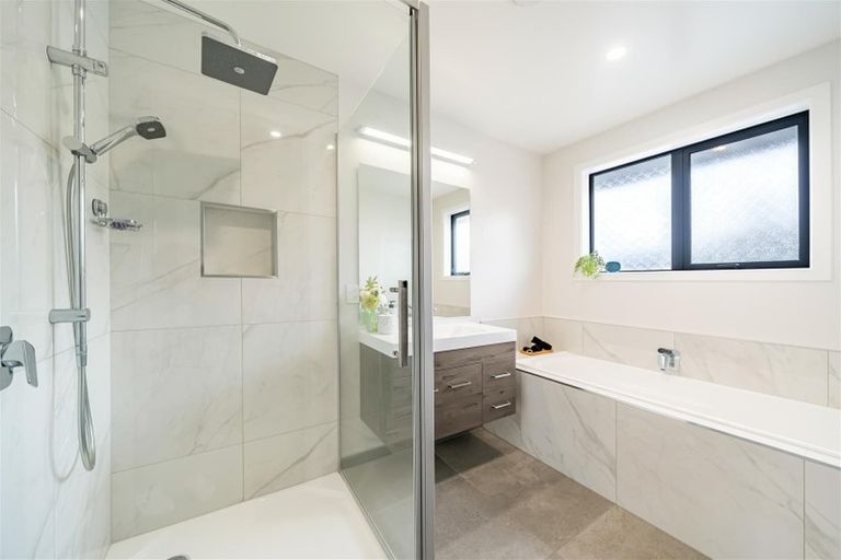 Photo of property in 37 Buddle Road, Wallaceville, Upper Hutt, 5018