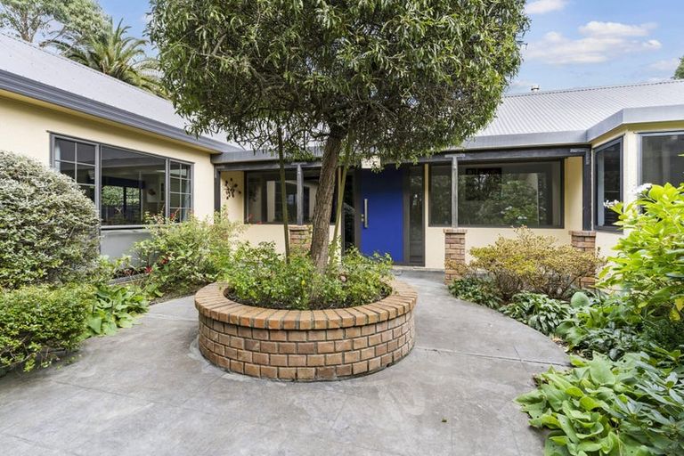 Photo of property in 14 Waikare Street, Karori, Wellington, 6012