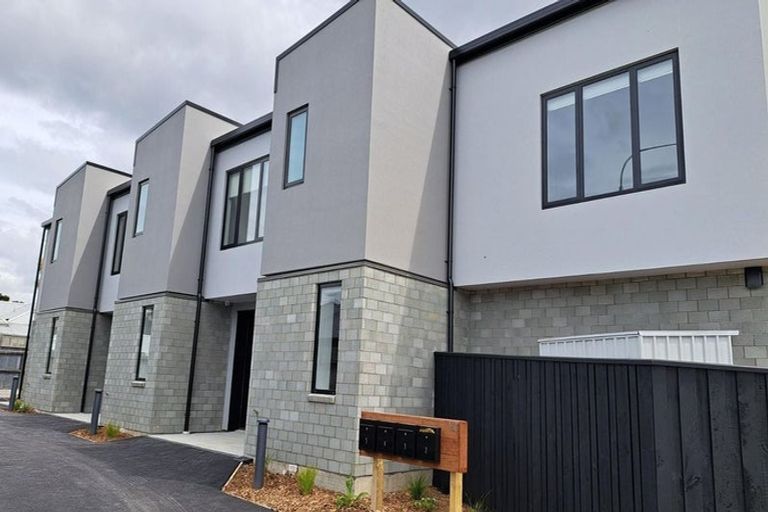 Photo of property in 3/140 Linwood Avenue, Linwood, Christchurch, 8011