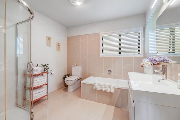Photo of property in 19 Kahurangi Place, Snells Beach, 0920
