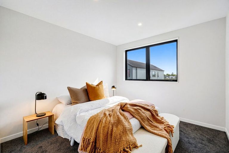 Photo of property in 4 Tiller Street, Hobsonville, 0616