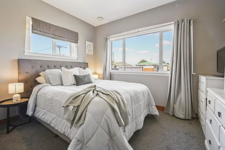 Photo of property in 2/23 Donegal Street, Belfast, Christchurch, 8051