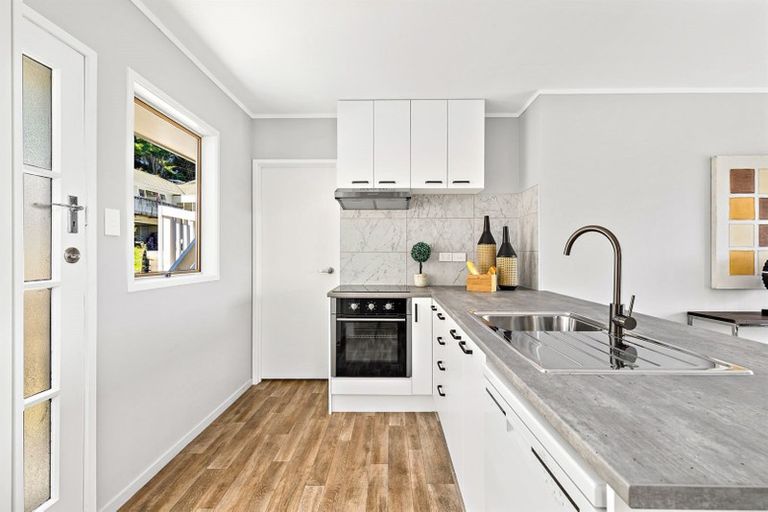 Photo of property in 147 Browns Bay Road, Browns Bay, Auckland, 0630