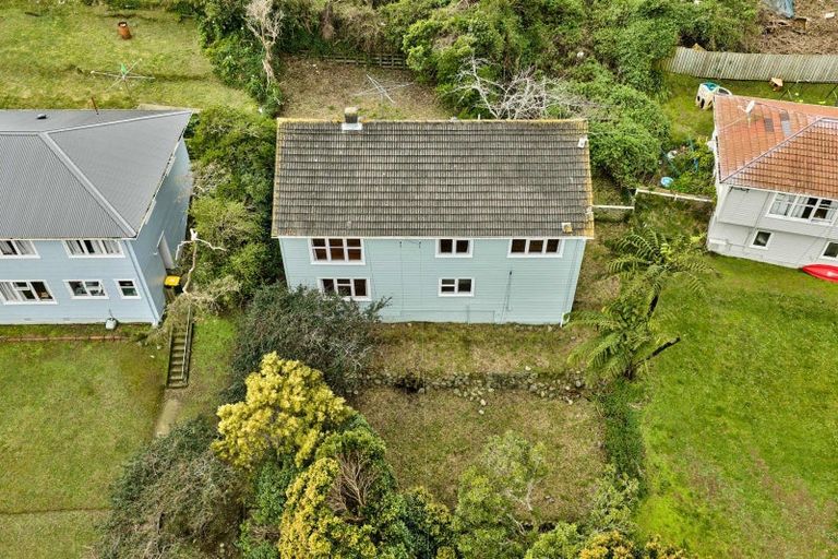 Photo of property in 14 Gloucester Street, Cannons Creek, Porirua, 5024