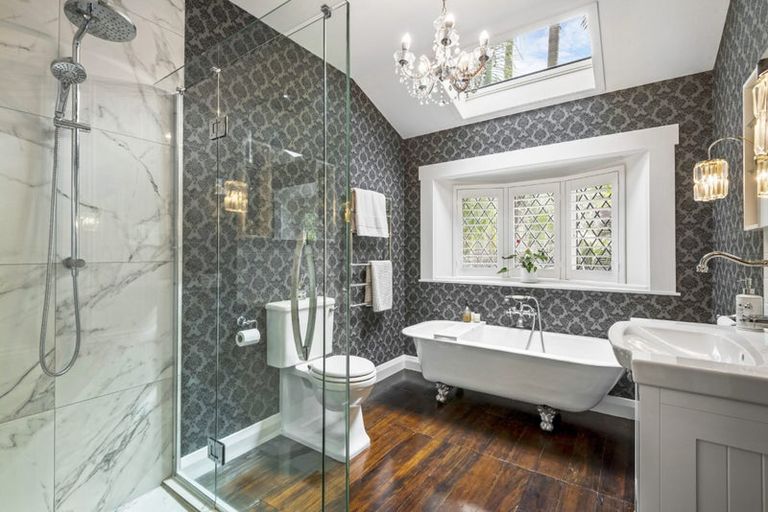 Photo of property in 1 Milton Road, Northcote Point, Auckland, 0627