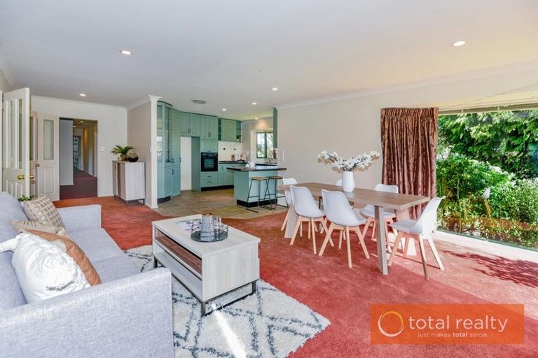 Photo of property in 28 Riverton Terrace, Halswell, Christchurch, 8025