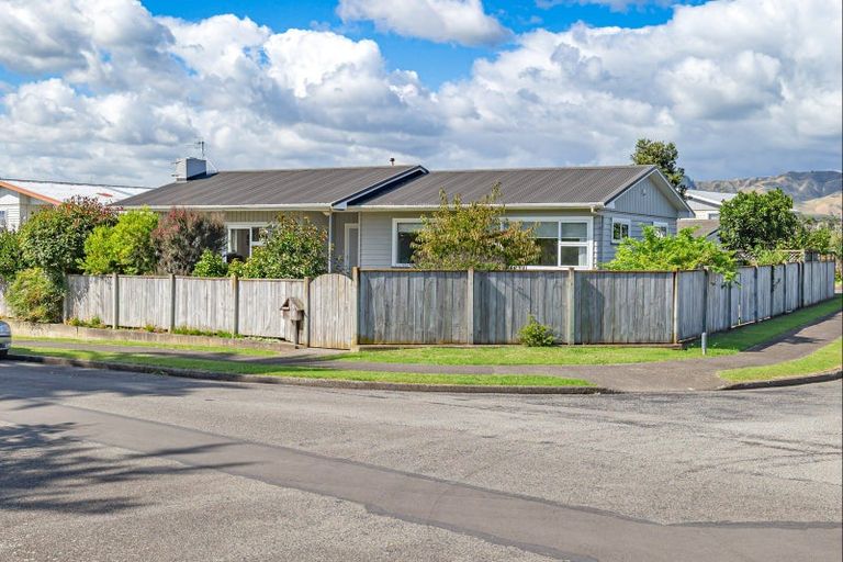 Photo of property in 12 Glen Street, Levin, 5510