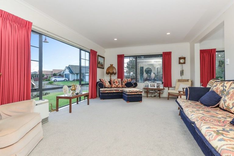 Photo of property in 21 Fendalton Drive, Rototuna, Hamilton, 3210