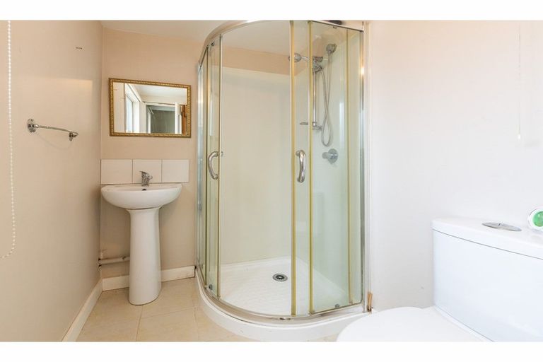 Photo of property in 8 Grosvenor Street, Redwood, Christchurch, 8051