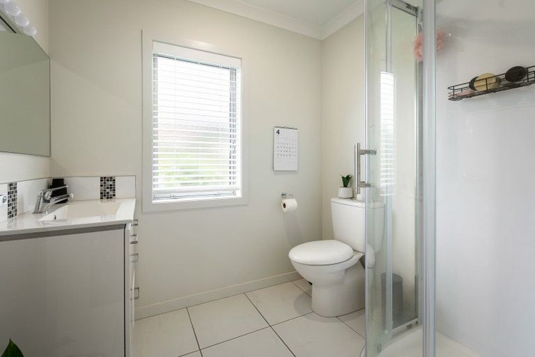 Photo of property in 12 Haden Place, Omokoroa, 3114