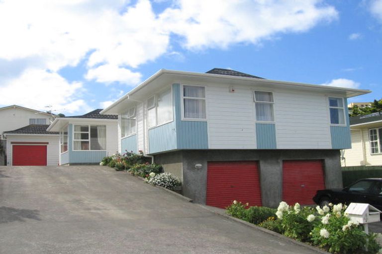 Photo of property in 4 Westview Grove, Miramar, Wellington, 6022