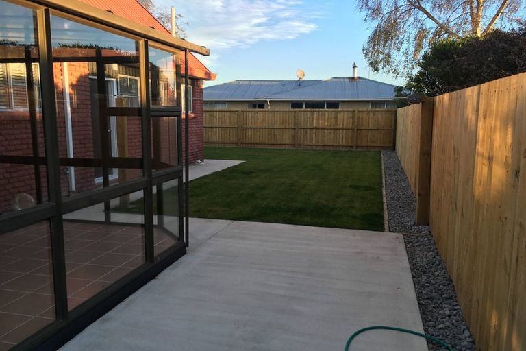 Photo of property in 2 Branksome Place, Parklands, Christchurch, 8083