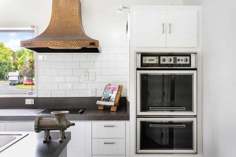 Photo of property in 2 Magnolia Street, Outer Kaiti, Gisborne, 4010