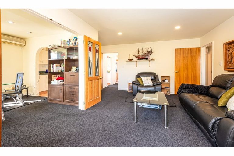 Photo of property in 5 Tulip Lane, Spreydon, Christchurch, 8024