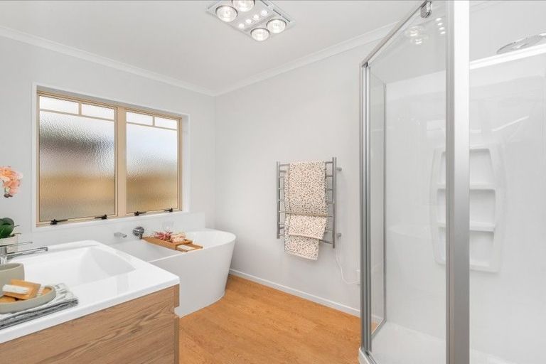 Photo of property in 18 Mews Place, Forest Lake, Hamilton, 3200