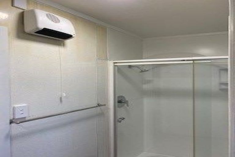 Photo of property in 8a Newnham Terrace, Upper Riccarton, Christchurch, 8041