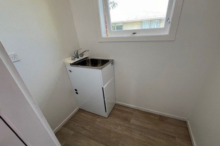 Photo of property in 3 Ware Place, Pakuranga Heights, Auckland, 2010