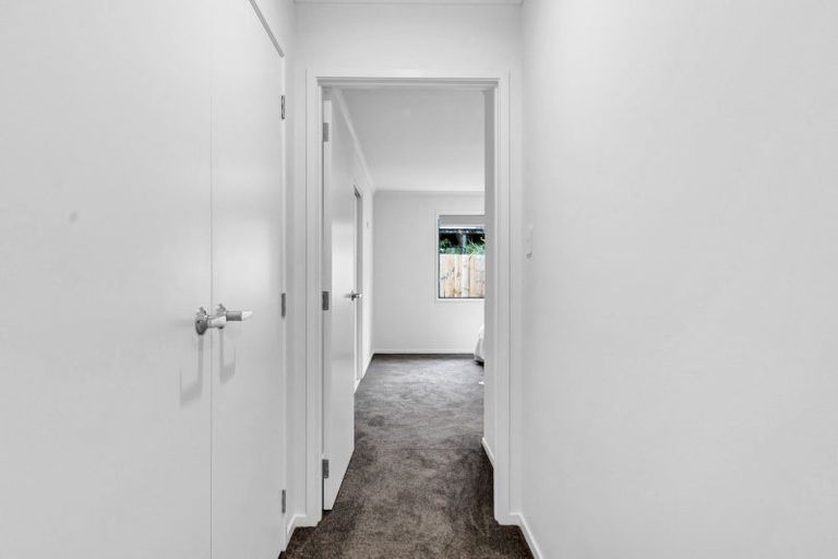 Photo of property in 10a Winstone Place, Highlands Park, New Plymouth, 4312