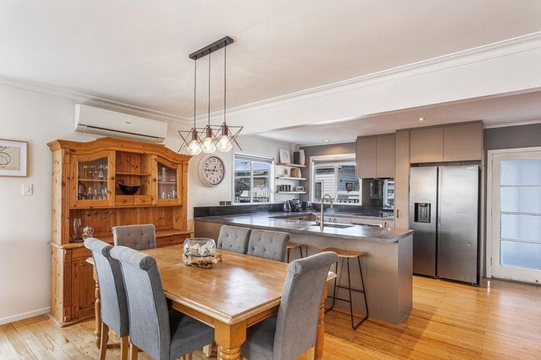 Photo of property in 24b Edward Avenue, Orewa, 0931