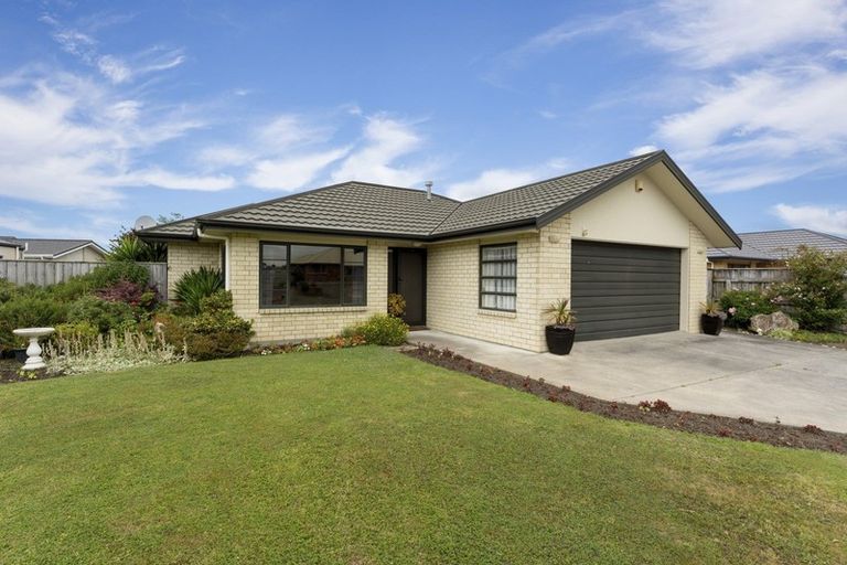 Photo of property in 8 Brookside Close, Highbury, Palmerston North, 4412