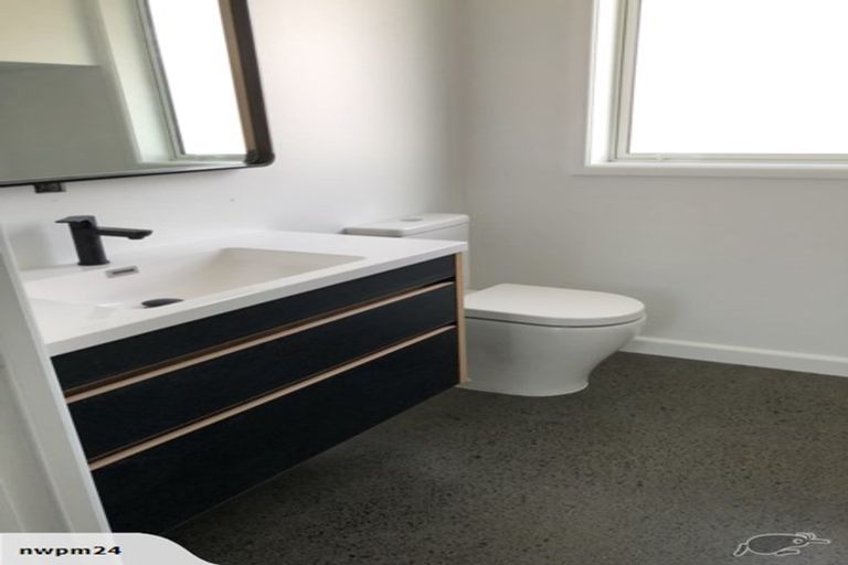 Photo of property in 28 Ridge Road, Howick, Auckland, 2014