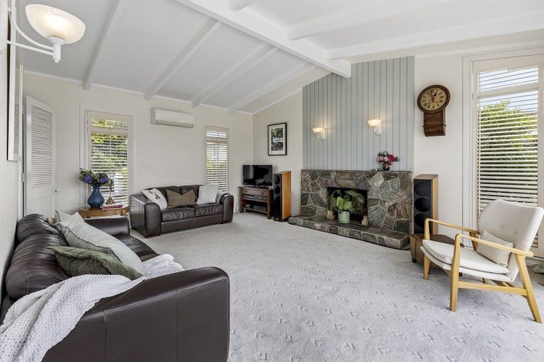 Photo of property in 18 Maple Grove, Kingston, Wellington, 6021