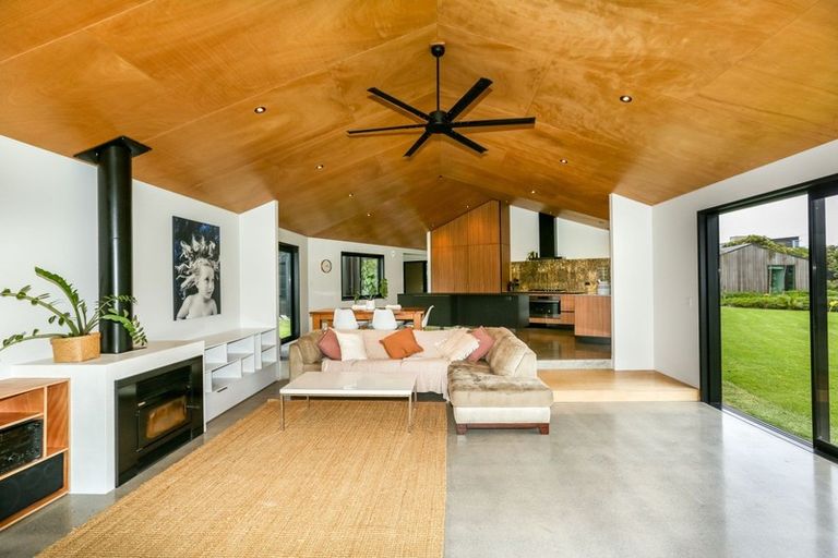 Photo of property in 23c Arden Place, Oakura, 4314