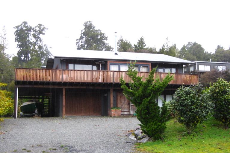 Photo of property in 27 Korua Street, Moana, 7872