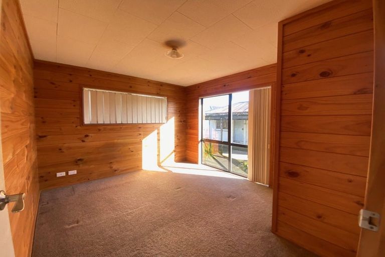 Photo of property in 26 Sutton Crescent, Papakura, 2110