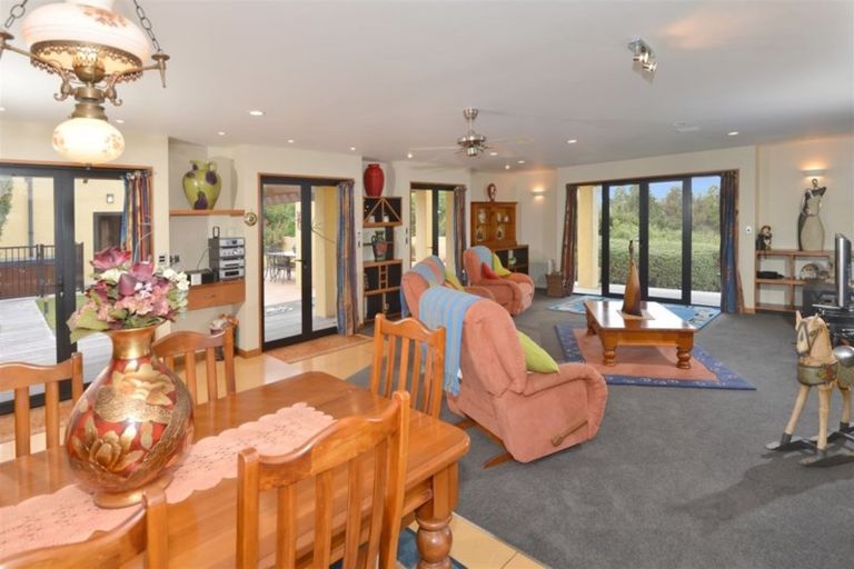 Photo of property in 15 Kanehiana Drive, Te Kamo, Kamo, 0185
