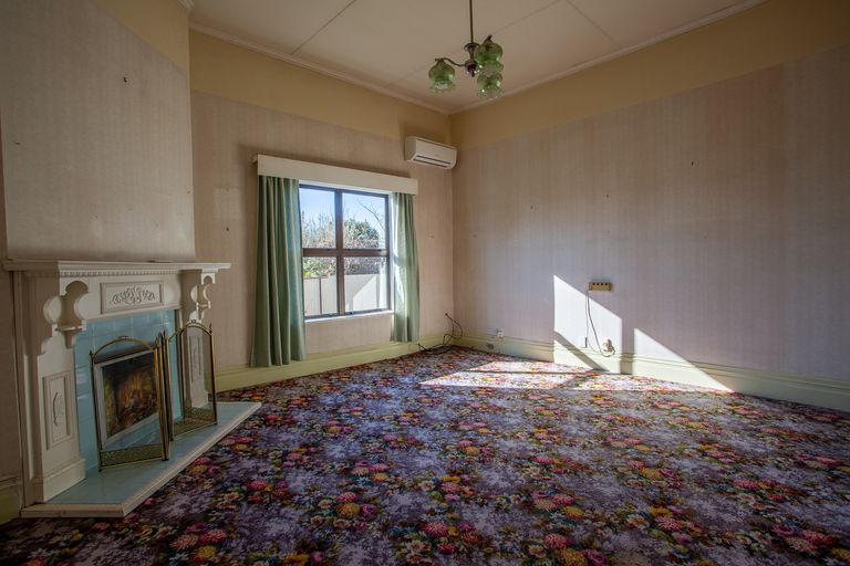 Photo of property in 35 Wyndham Street, Carterton, 5713