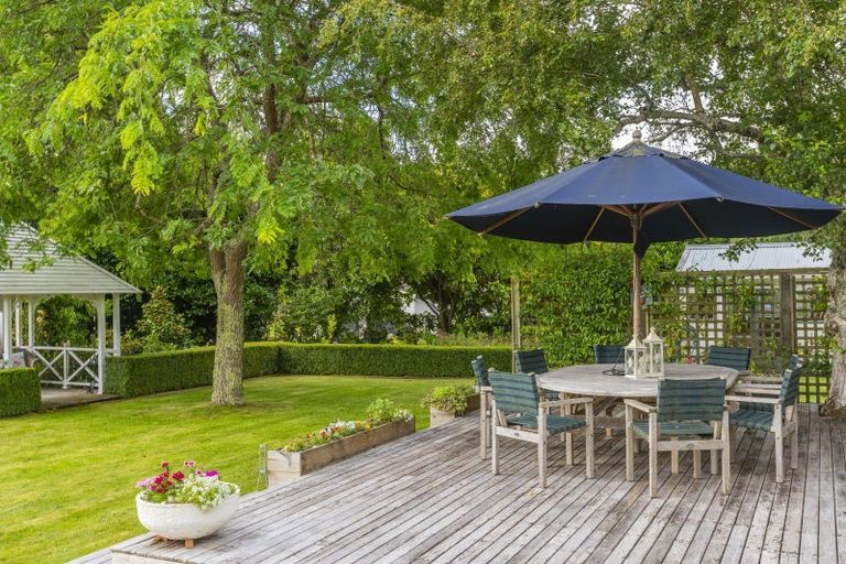 Photo of property in 114 Main Road South, Raumati Beach, Paraparaumu, 5032