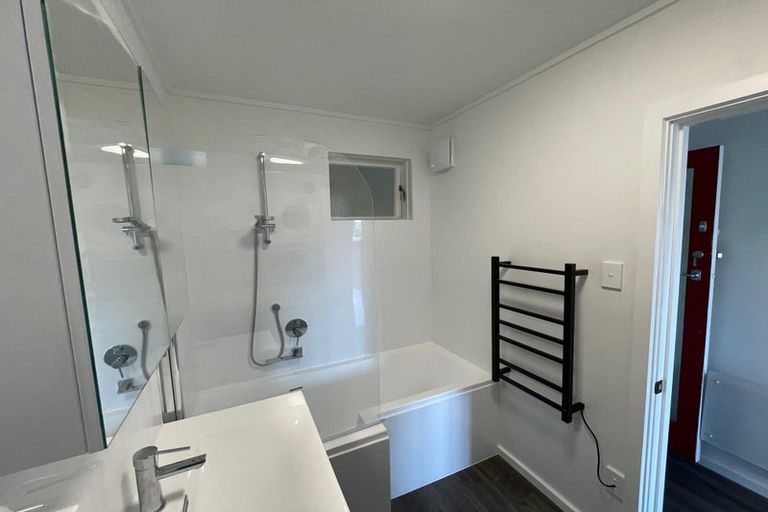 Photo of property in 4 Raroa Road, Kelburn, Wellington, 6012