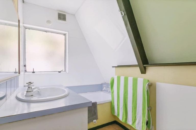 Photo of property in 5/2 Dowse Drive, Maungaraki, Lower Hutt, 5010