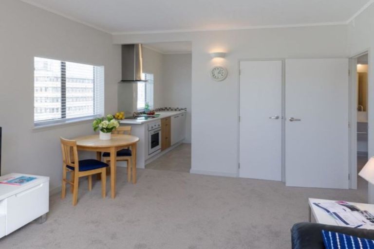 Photo of property in Hobson Court Flats, 54/70 Hobson Street, Thorndon, Wellington, 6011