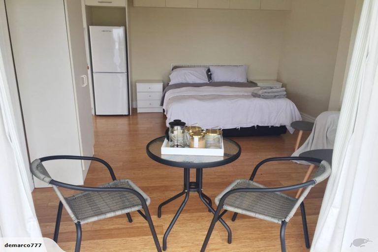 Photo of property in 19 Harbour View Road, Harbour View, Lower Hutt, 5010