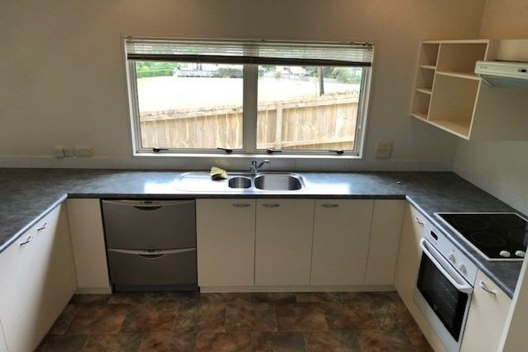 Photo of property in 1/36 Camelot Place, Glenfield, Auckland, 0629