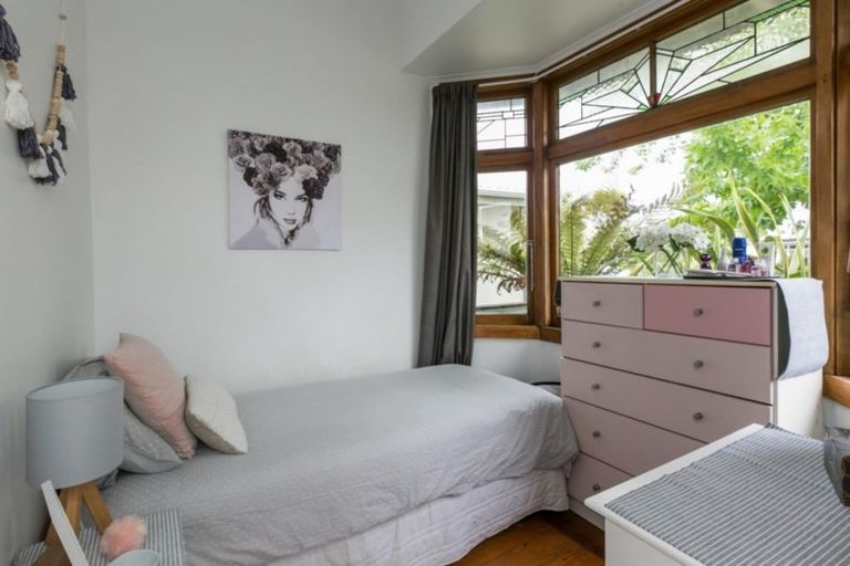 Photo of property in 143 Vigor Brown Street, Napier South, Napier, 4110