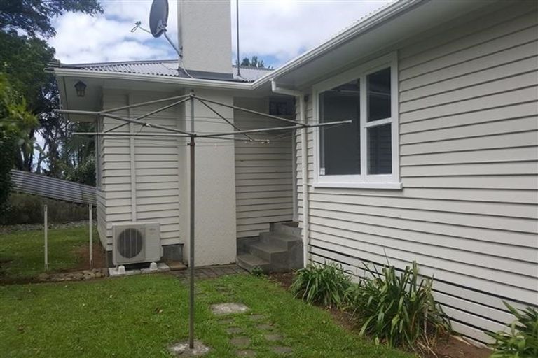 Photo of property in 6 Hughson Street, Waitara, 4320